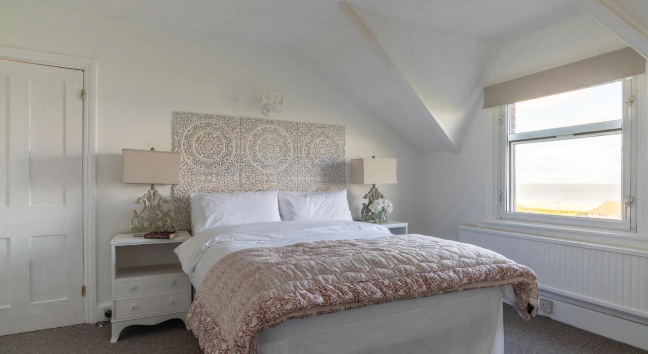 Tranquil Beachfront Beautiful 2-Bed Apartment Deal Exterior foto