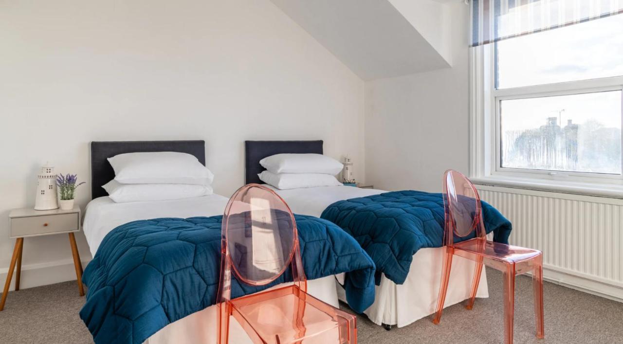 Tranquil Beachfront Beautiful 2-Bed Apartment Deal Exterior foto
